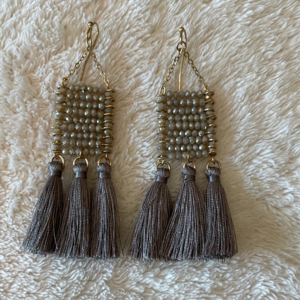 Lulu’s Drop Earring